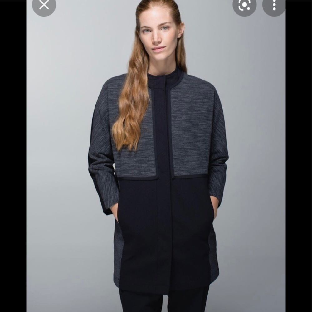 ⭐️HP⭐️ LuluLemon Cocoon Car Coat- size small!!